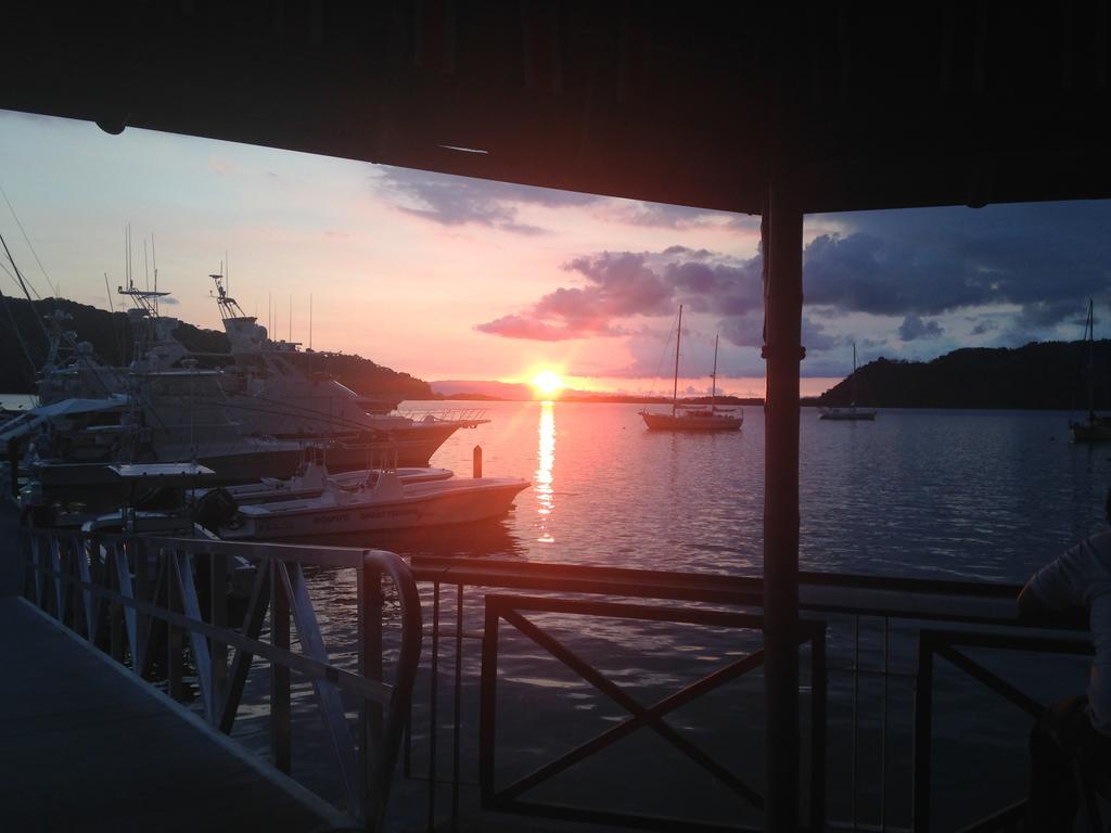 Fish Hook Marina Hotel Golfito Bagian luar foto