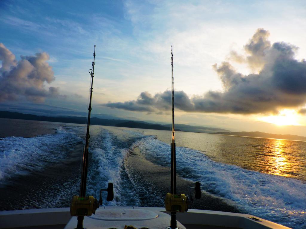 Fish Hook Marina Hotel Golfito Bagian luar foto