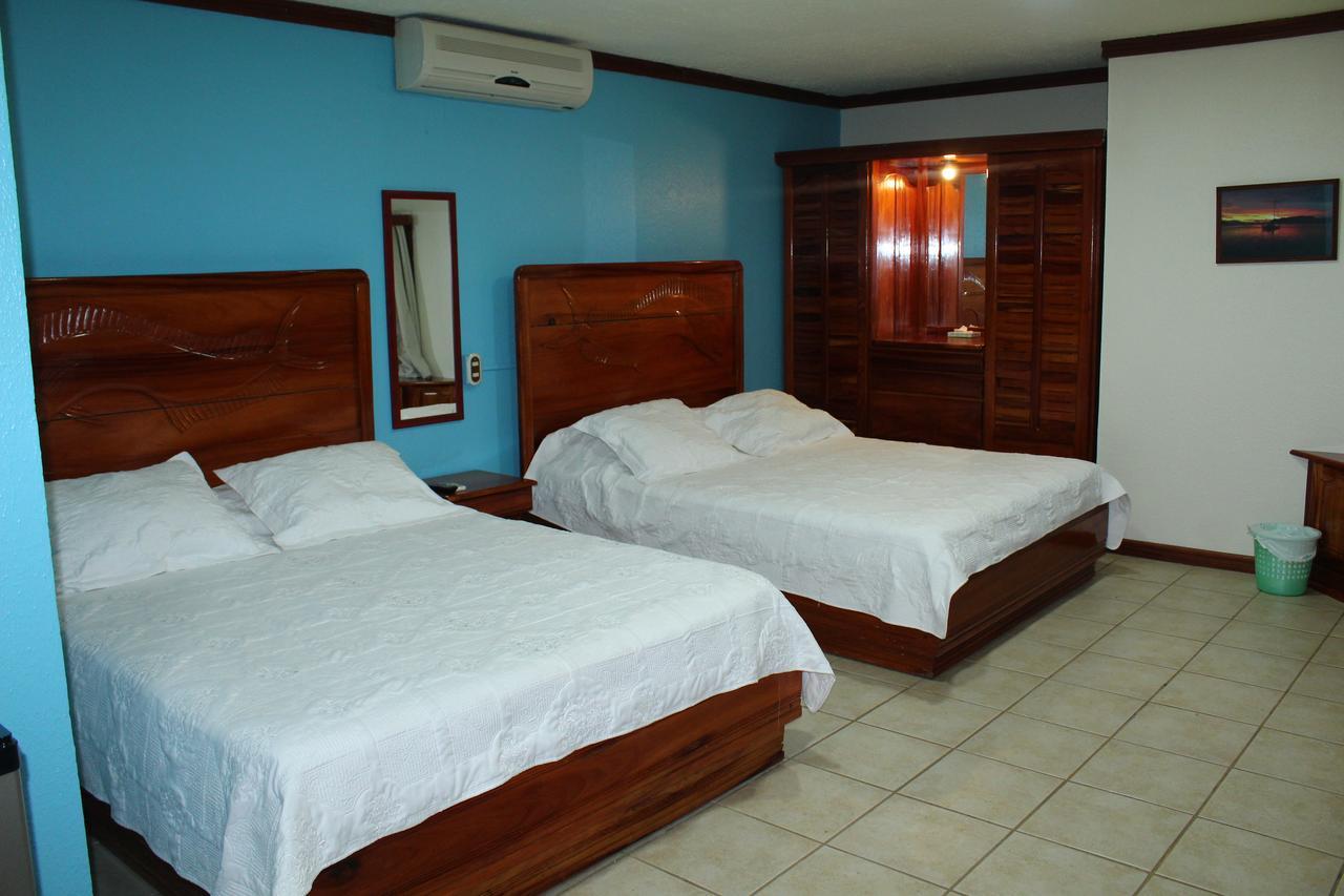 Fish Hook Marina Hotel Golfito Bagian luar foto