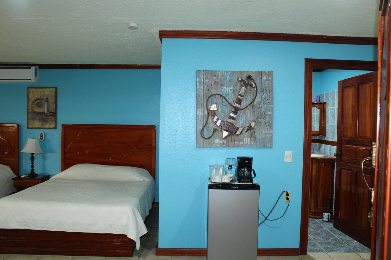 Fish Hook Marina Hotel Golfito Bagian luar foto