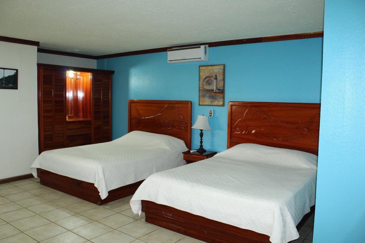 Fish Hook Marina Hotel Golfito Bagian luar foto