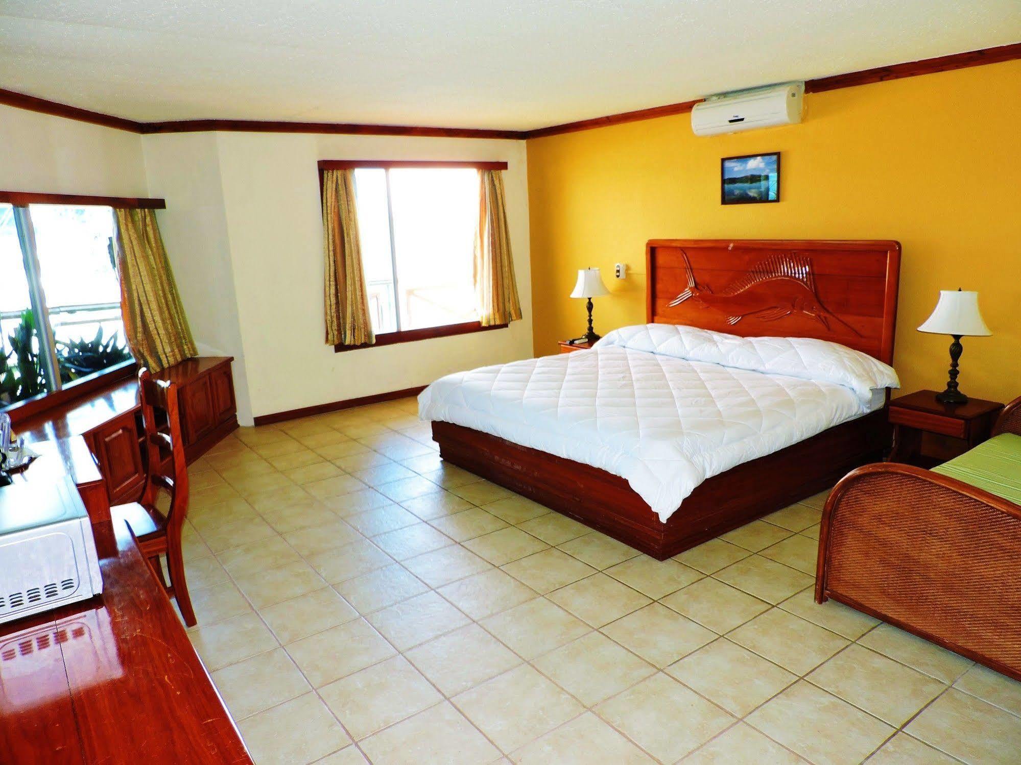 Fish Hook Marina Hotel Golfito Bagian luar foto
